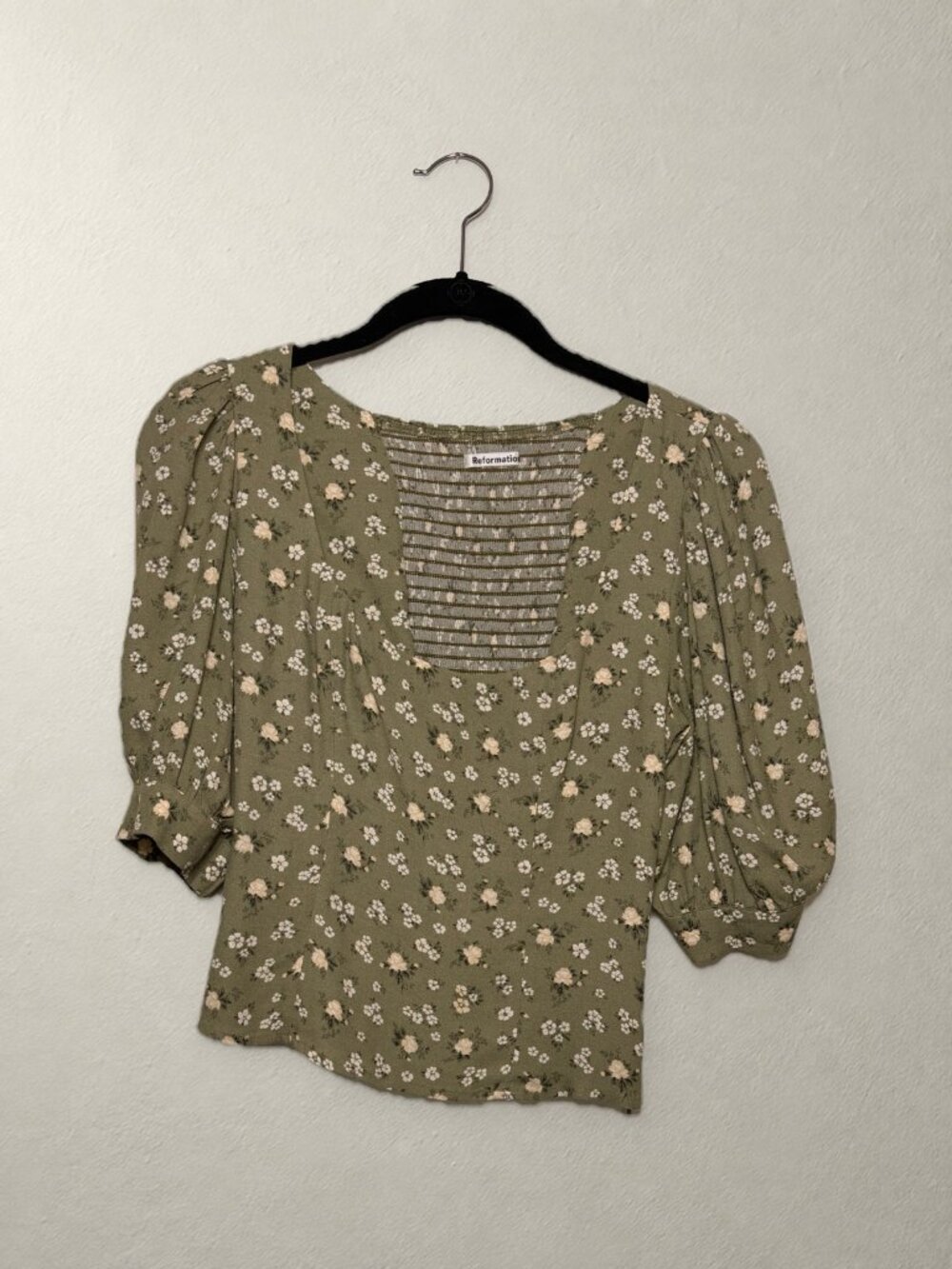Reformation Sage Green Ditsy Floral Smocked Sweetheart Puff Sleeve Top Size 2